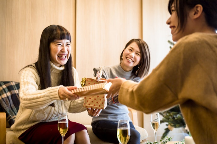 Add Fun or Humor for “Exchange Gift With a Twist” Themes