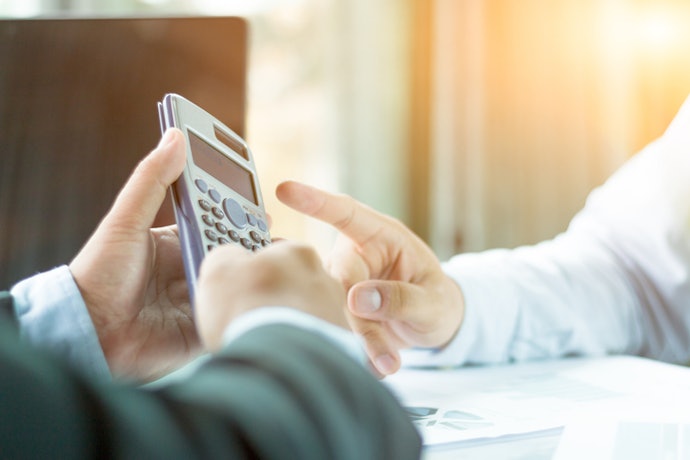 Go for Battery or Hybrid Calculators to Ensure Uninterrupted Usage
