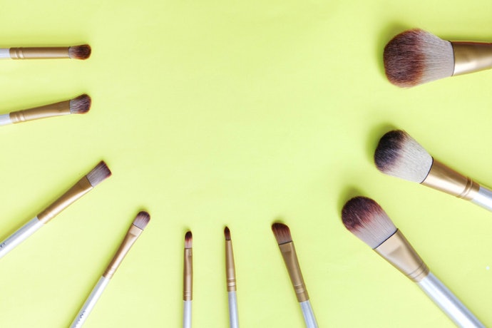 Look for Brushes Labeled by Function to Avoid Confusion