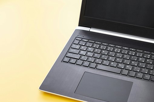 Opt for Laptop With an Aluminum or Reinforced ABS Plastic Body for Long-Term Use