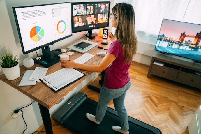Decide on Electric Standing Desk Size Based on Your Setup
