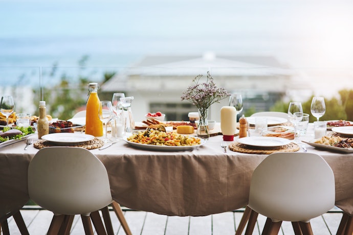 Take the Size of Your Dining Table Into Account