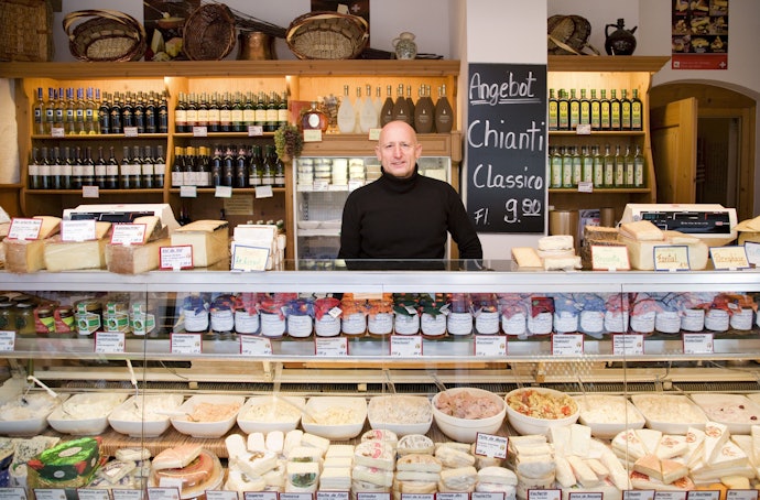 Consider Both Local and Specialty Shops to Acquire Mozzarella