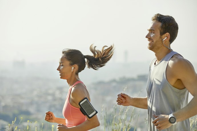 Consider Wireless Earphones For Hassle-Free Runs