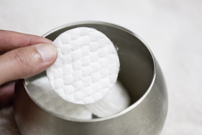 Plain or Textured: Pick the Design Based on Your Skincare Necessities