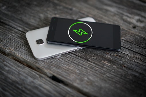 Go for a Battery of at Least 4000 mAh With Fast-Charging Features