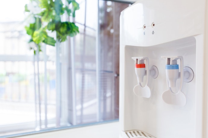 Opt for One With Hot and Cold Water Settings for More Flexibility