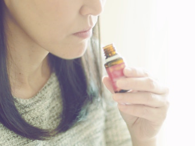 Avoid Common Irritants Like Alcohols, Parabens, and Fragrances