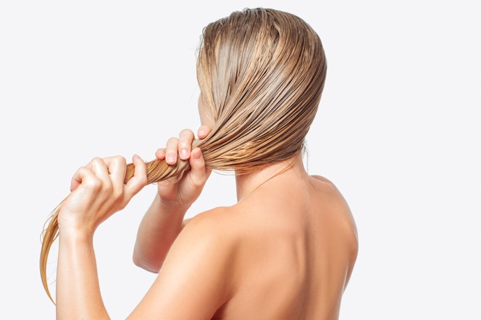 For Individuals With Oily Hair, Pick a Lightweight Balancing Conditioner