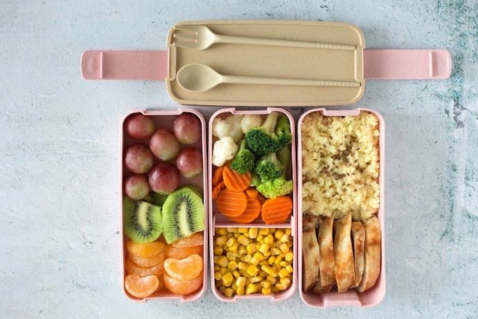 Select a Lunch Box With Enough Compartments for Your Food