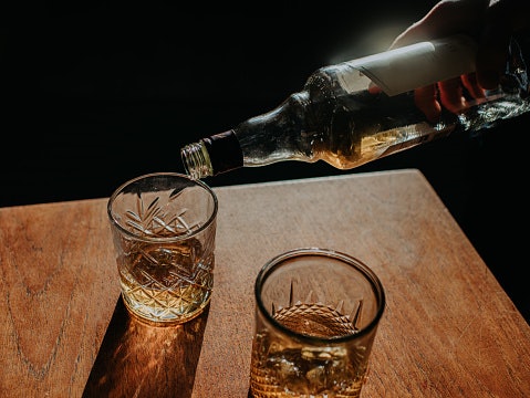 Choose Between a Single Malt Whiskey and a Blended Whiskey