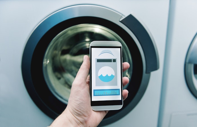 A WiFi-Enabled Dryer Offers Remote Control of Your Appliance