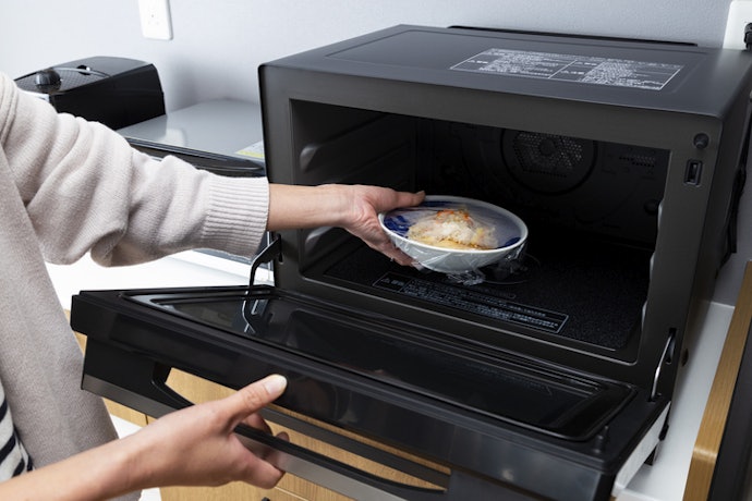 Prioritize Sensor Cooking if You Microwave Food Daily