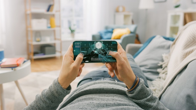 Look for Gaming-Specific Features: Choose Phones with Customizable Modes and Extra Controls