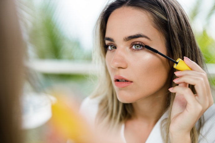 Choose a Mascara That’s Dermatologically or Opthalmologically Tested for Safer Use