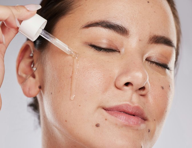 Choose a Hydrating Serum That Targets Other Skin Concerns