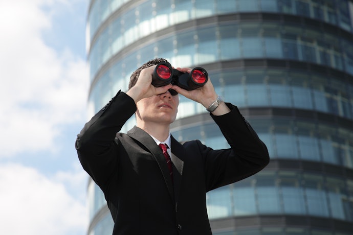 Check the Size of the Objective Lens