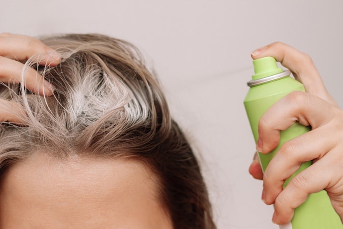 Go for Fast-Drying and Smudge-Resistant Sprays
