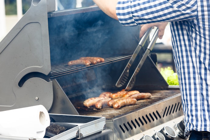 For Better Temperature Control, Get a Grill With a Lid