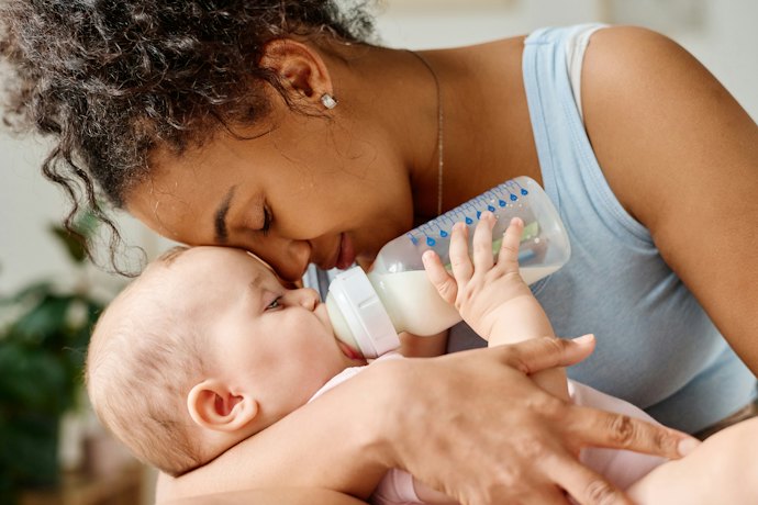 Bottles With Anti-Colic Designs Help Minimize Baby's Discomfort