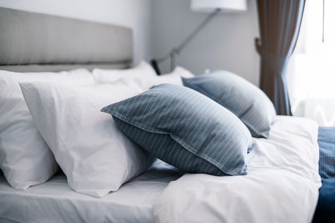 Choose a Pillow Size According to Your Body Type