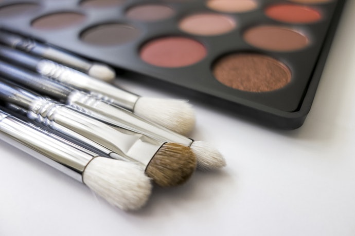 Opt for Soft Synthetic Bristles for Comfort, Versatility, and Easy Cleaning