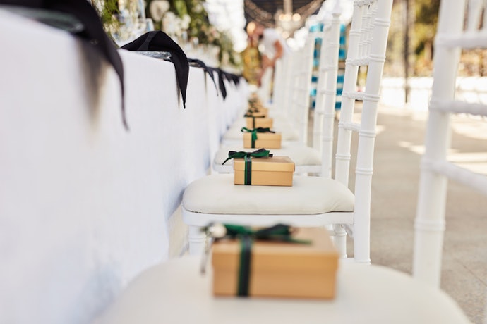 Match the Souvenir Design With Your Wedding Theme and Venue