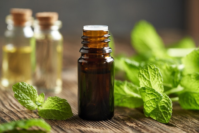 For Sensitive Skin: Opt for Fragrance-Free, Alcohol-Free, or Hypoallergenic Formulas