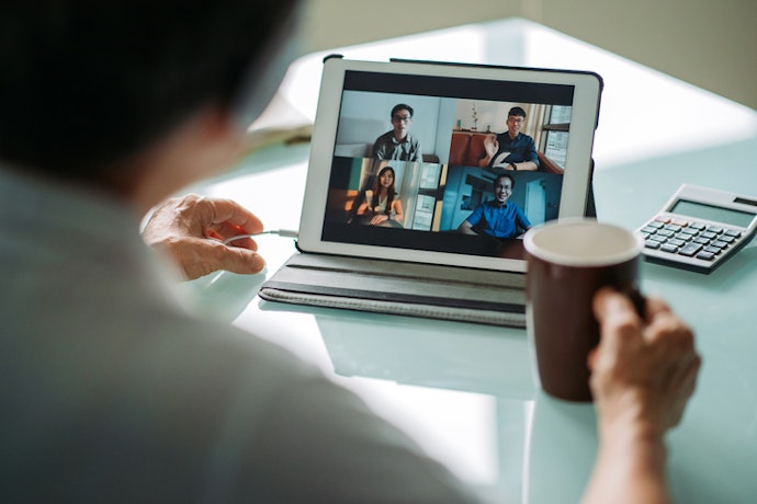 Opt for Above 5 MP Tablet Cameras for Attending Meetings On The Go