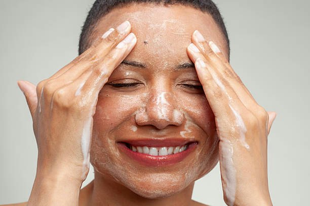 Pick a Salicylic Acid Cleanser With Niacinamide or Glycerin if Your Skin Tends to Dry Out