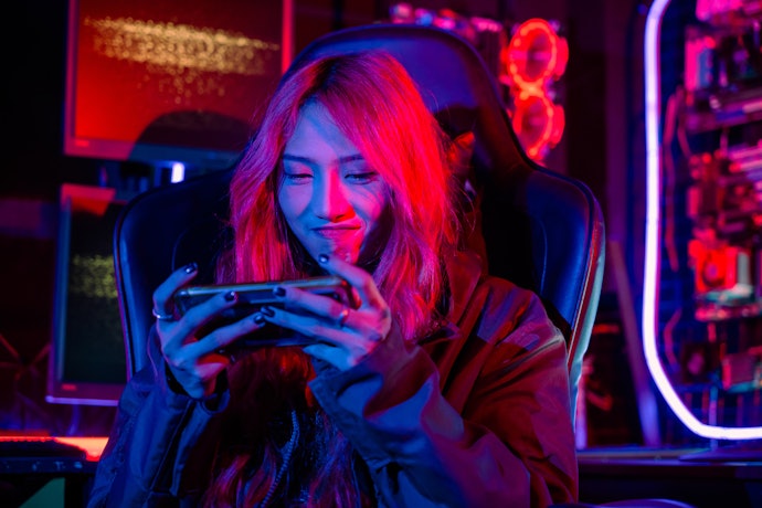 Choose a 4,000mAh to 5,000mAh Battery for Longer Gaming Sessions