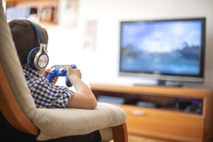 Go for a Higher Refresh Rate of At Least 60 Hz to Avoid Motion Blurs