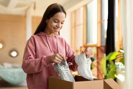 Go for Lightweight Shoes to Reduce Foot and Leg Fatigue