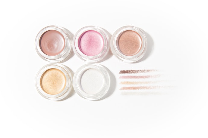 Experiment With Tinted Primers to Create More Vivid Eyeshadow Colors