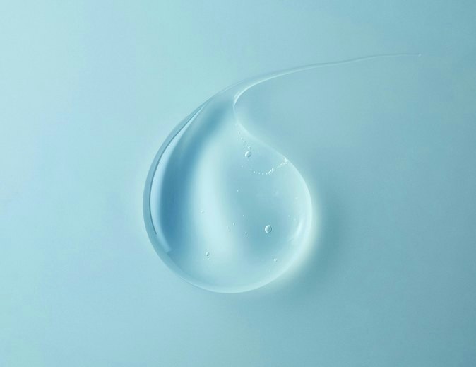 Prioritize Lightweight Gel Moisturizers