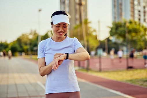 Opt for an Intuitive Smartwatch Display for a Seamless Daily Use