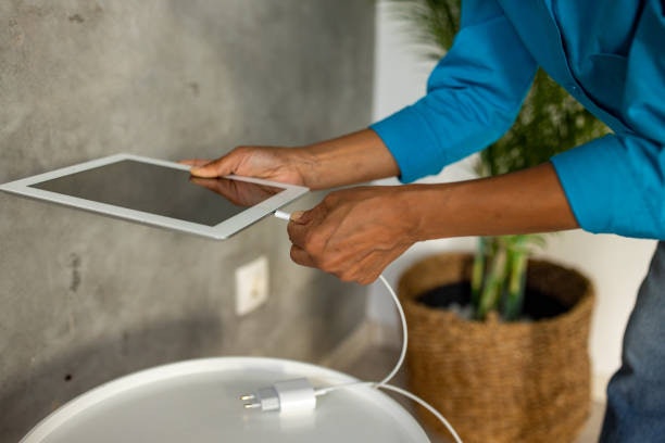 Spend More on Established Wall Charger Brands if You're Charging Expensive Devices