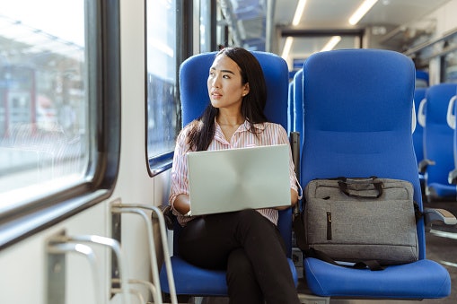 Choose a Size and Compartment Design That Fits Women's Laptops Comfortably