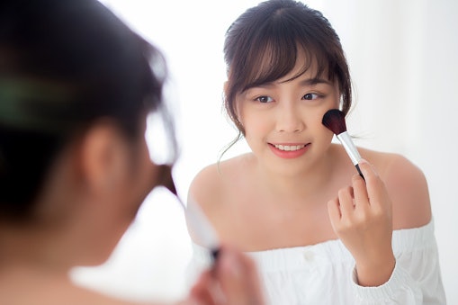 Look for Formulas and Ingredients That Help Makeup Stay in Hot and Humid Weather