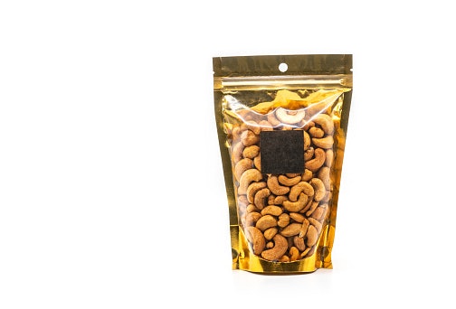 Check for Resealable and Moisture-Proof Packaging to Keep Cashew Nuts Fresh