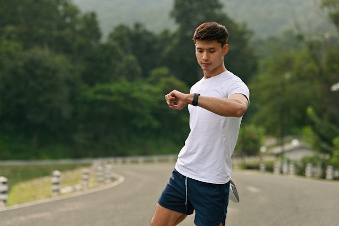 Prioritize Built-In GPS and Heart Rate Monitoring for Reliable Tracking