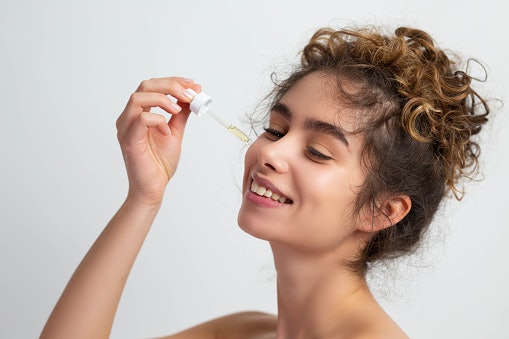 Opt for Clean, Irritant-Free Formulas to Keep Your Skin Calm