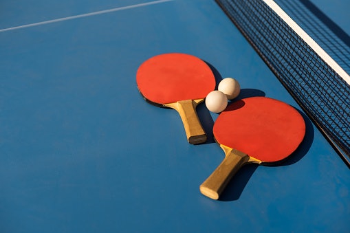 Consider Paddle Sets With Balls and Carry Bags if You’re a First-Time Player