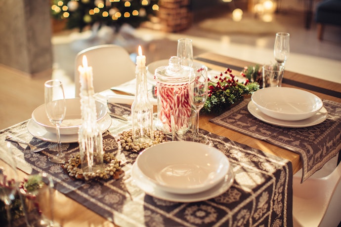 Consider the Overall Tone of the Dining Area