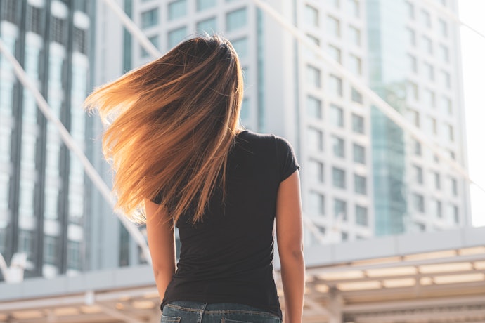 Consider Shampoos With UV Protection to Protect the Hair From Sun Damage