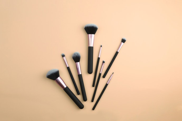 Opt for Brushes With Non-Porous Handles and Durable Ferrules for Easy Maintenance