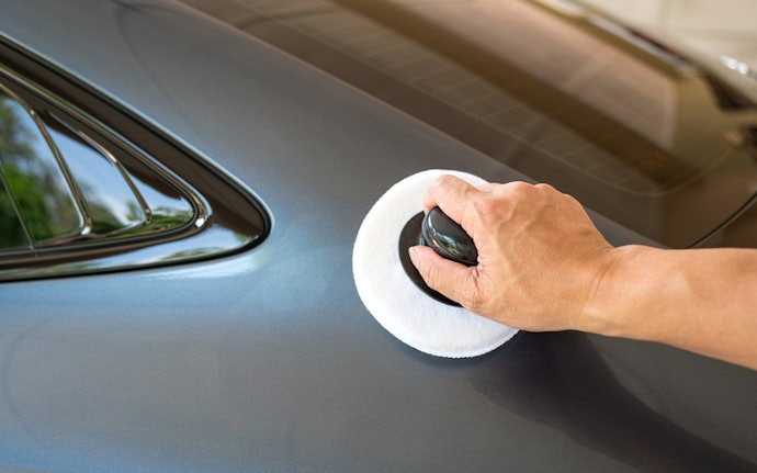 Opt for Scratch Removers That Offer Hassle-Free, Hand Application