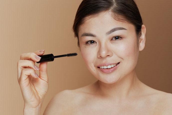 Select Hypoallergenic and Fragrance-Free Mascaras for Sensitive Eyes