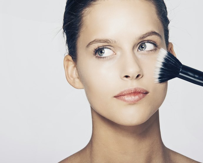 Get a Foundation or Stippling Brush for Flawless Makeup Base