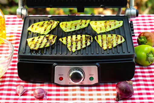 For Faster Cooking, Try Closed Grills